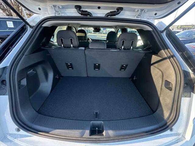 2027 Chevrolet Bolt LT FWD