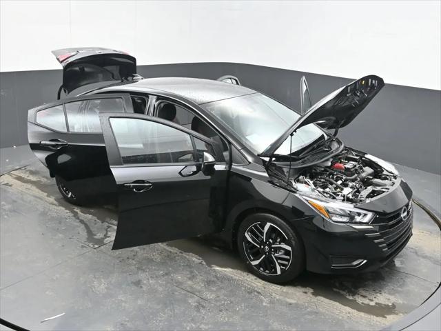 2025 Nissan Versa 1.6 SR