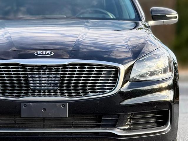 2020 Kia K900 Luxury