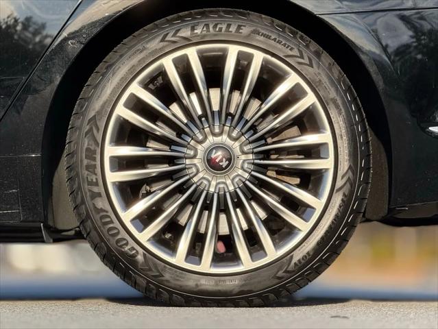 2020 Kia K900 Luxury