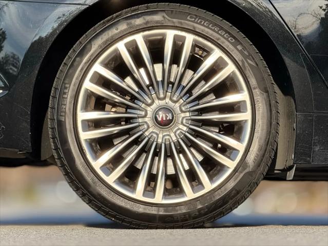 2020 Kia K900 Luxury
