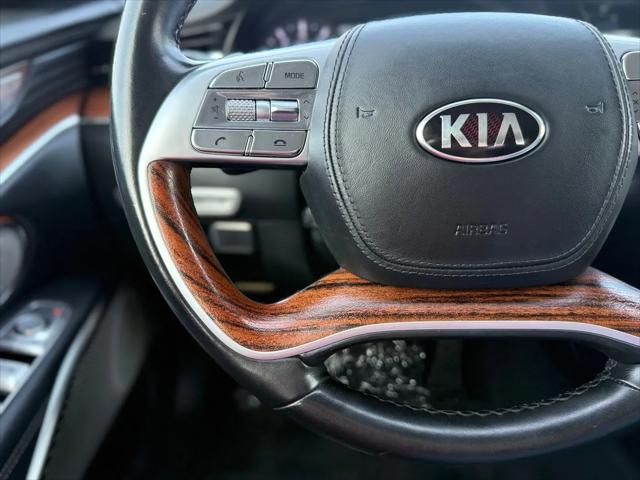 2020 Kia K900 Luxury