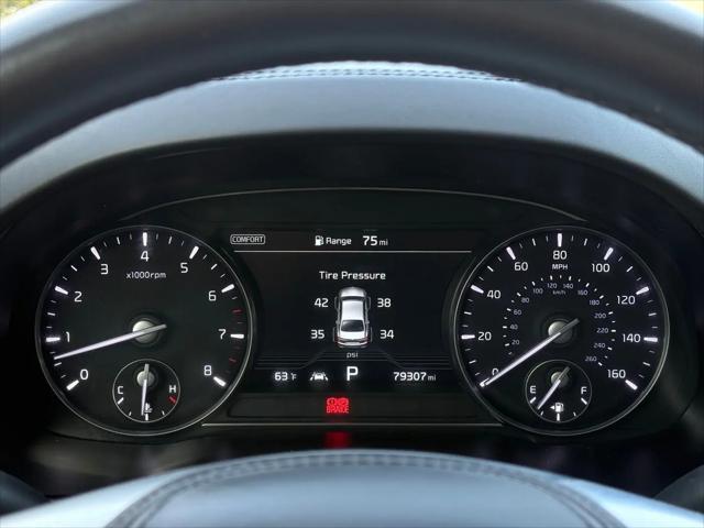 2020 Kia K900 Luxury