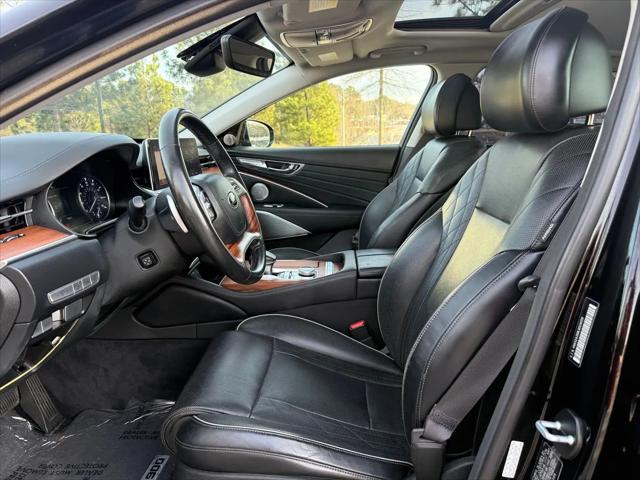 2020 Kia K900 Luxury