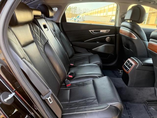 2020 Kia K900 Luxury