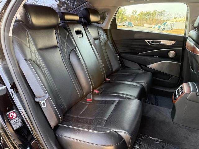 2020 Kia K900 Luxury