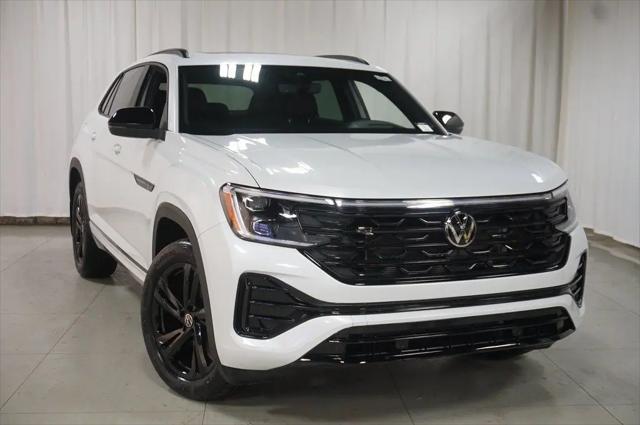 2026 Volkswagen Atlas Cross Sport SEL R-Line Black