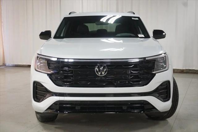 2026 Volkswagen Atlas Cross Sport SEL R-Line Black