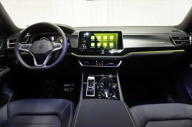 2026 Volkswagen Atlas Cross Sport SEL R-Line Black