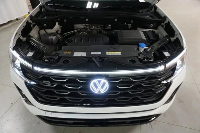 2026 Volkswagen Atlas Cross Sport SEL R-Line Black