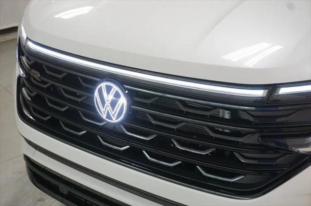 2026 Volkswagen Atlas Cross Sport SEL R-Line Black