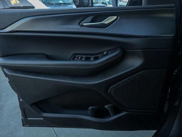2026 Jeep Grand Cherokee L Altitude 4x2
