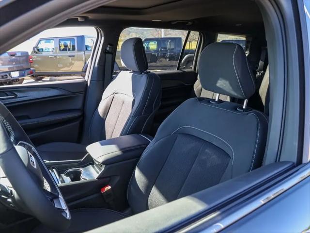2026 Jeep Grand Cherokee L Altitude 4x2