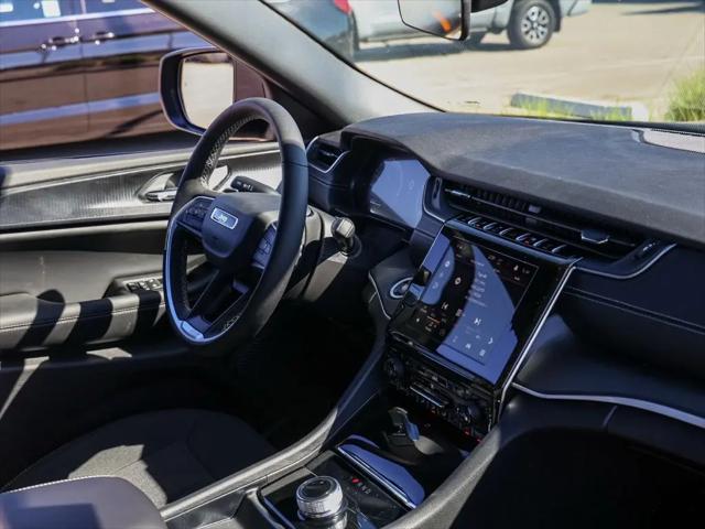 2026 Jeep Grand Cherokee L Altitude 4x2