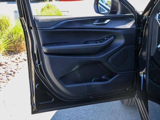 2026 Jeep Grand Cherokee L Altitude 4x2