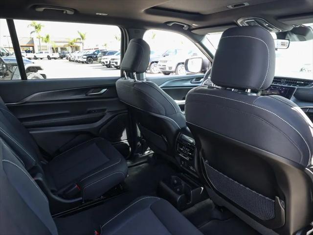 2026 Jeep Grand Cherokee L Altitude 4x2