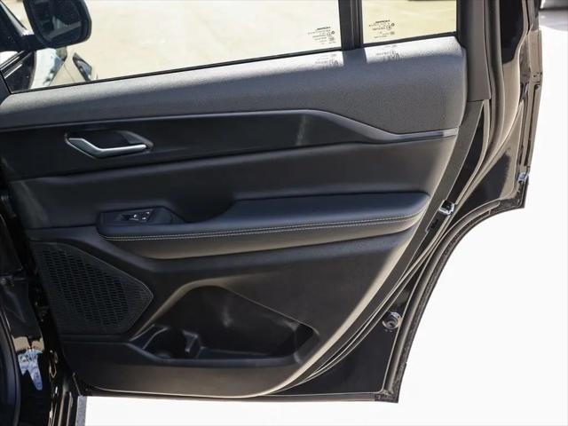 2026 Jeep Grand Cherokee L Altitude 4x2