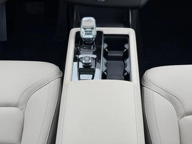 2026 Volvo XC90 Core, B5 AWD Gas (mild hybrid), Gasoline, Bright, 7 Seats