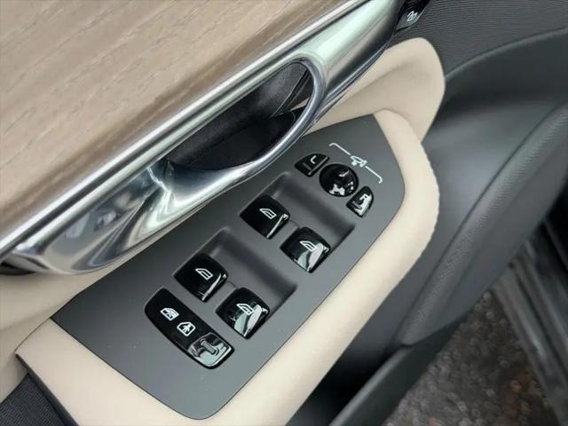 2026 Volvo XC90 Core, B5 AWD Gas (mild hybrid), Gasoline, Bright, 7 Seats