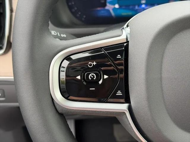 2026 Volvo XC90 Core, B5 AWD Gas (mild hybrid), Gasoline, Bright, 7 Seats