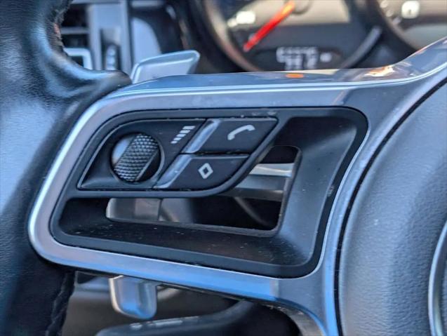 2021 Porsche Macan Macan