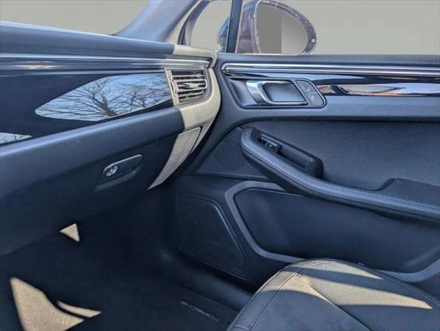 2021 Porsche Macan Macan