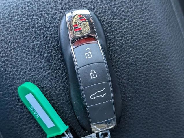 2021 Porsche Macan Macan