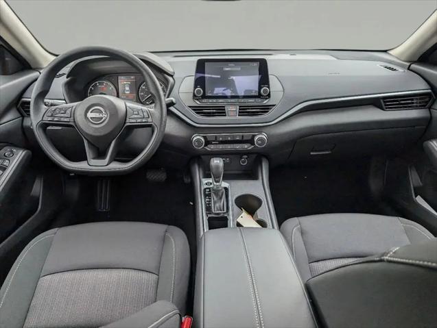 2025 Nissan Altima S FWD