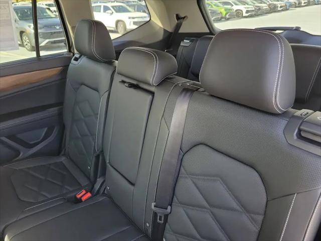 2026 Volkswagen Atlas SE with Technology