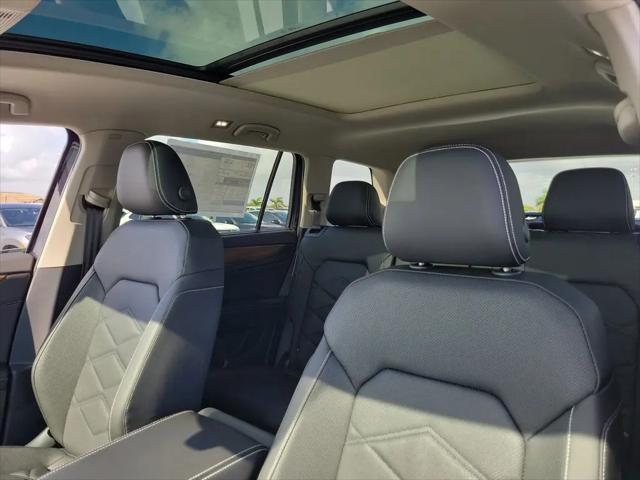 2026 Volkswagen Atlas SE with Technology