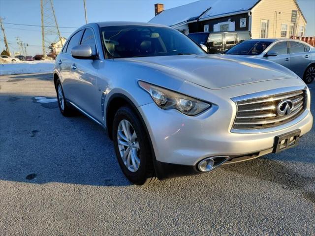 2016 INFINITI QX70 3.7
