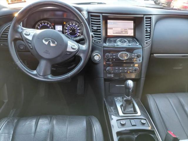 2016 INFINITI QX70 3.7