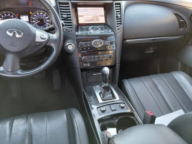 2016 INFINITI QX70 3.7