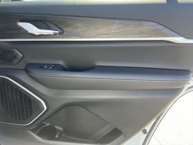 2026 Jeep Grand Cherokee L Limited 4x4