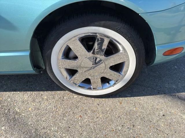 2002 Ford Thunderbird Base