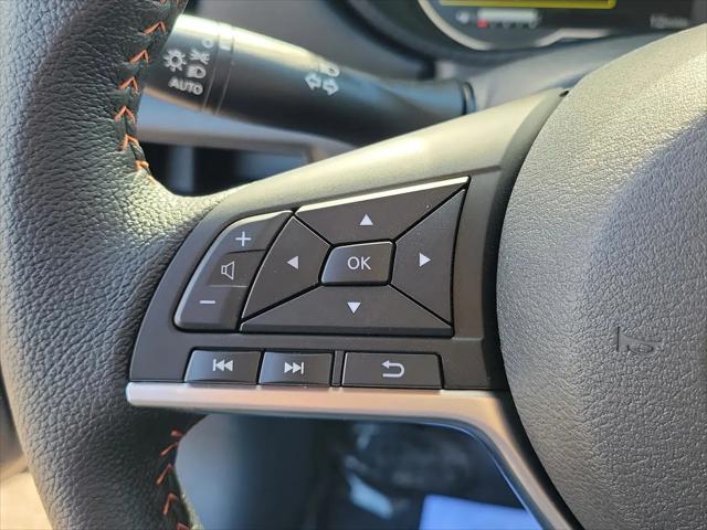 2025 Nissan Versa 1.6 SR