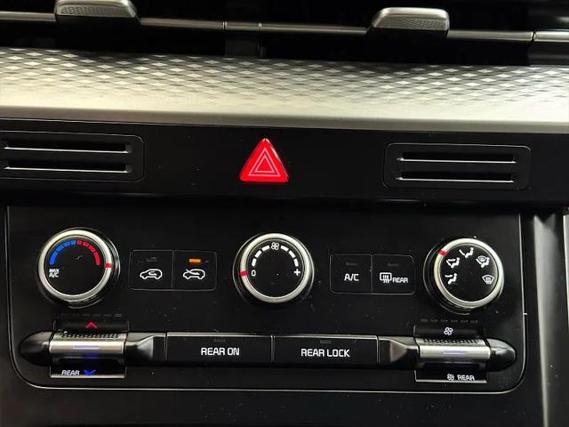 2024 Kia Carnival MPV LX Seat Package