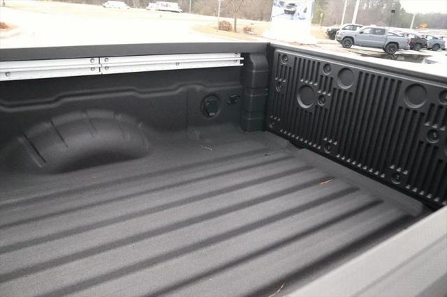2026 Nissan Frontier Crew Cab Long Bed SV 4x4