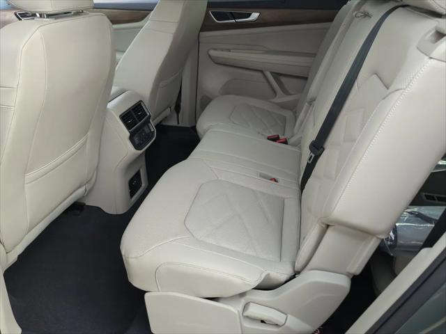 2026 Volkswagen Atlas SE with Technology