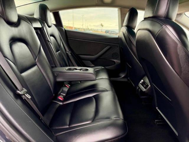 2022 Tesla Model 3 Rear-Wheel Drive