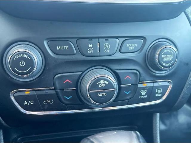 2023 Jeep Cherokee Altitude Lux 4x4