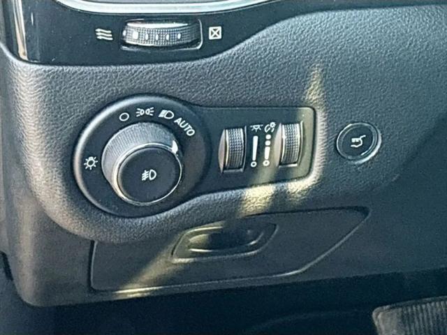 2023 Jeep Cherokee Altitude Lux 4x4