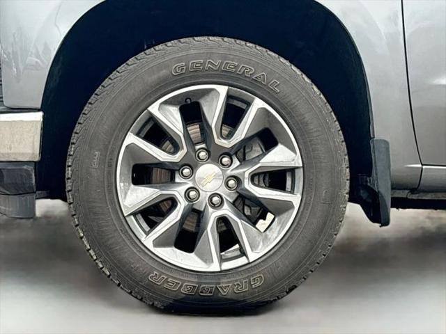 2022 Chevrolet Silverado 1500 4WD Crew Cab Short Bed LT with 2FL