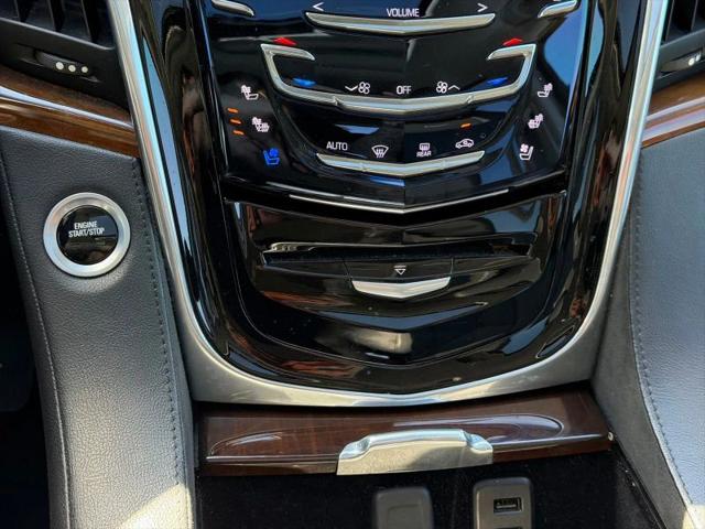 2017 Cadillac Escalade Luxury