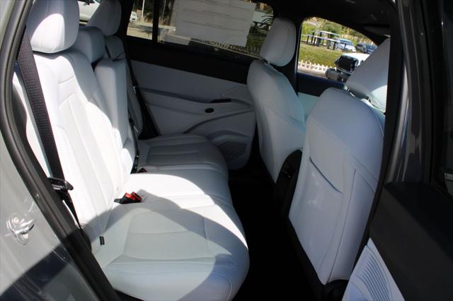 2026 Jeep Cherokee Laredo 4x4