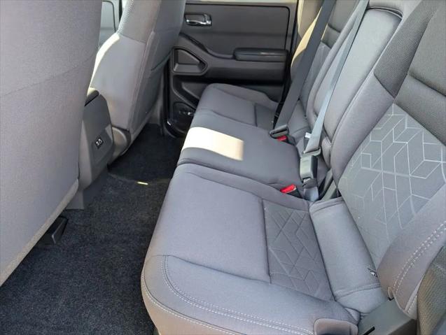 2026 Nissan Frontier Crew Cab SV 4x2