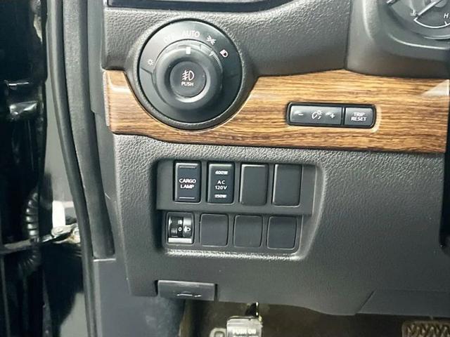 2024 Nissan Titan Crew Cab Platinum Reserve 4x4