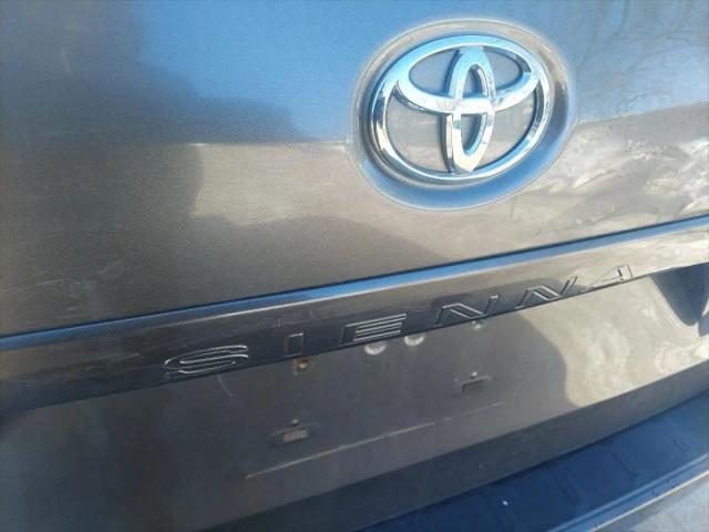 2013 Toyota Sienna LE 7 Passenger