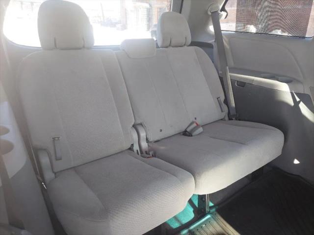 2013 Toyota Sienna LE 7 Passenger