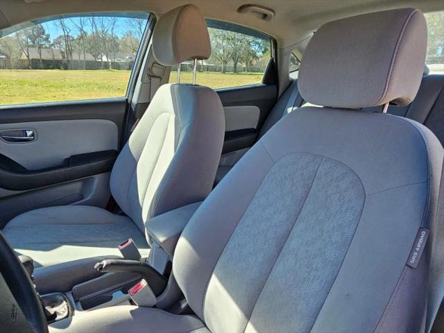 2010 Hyundai Elantra Blue